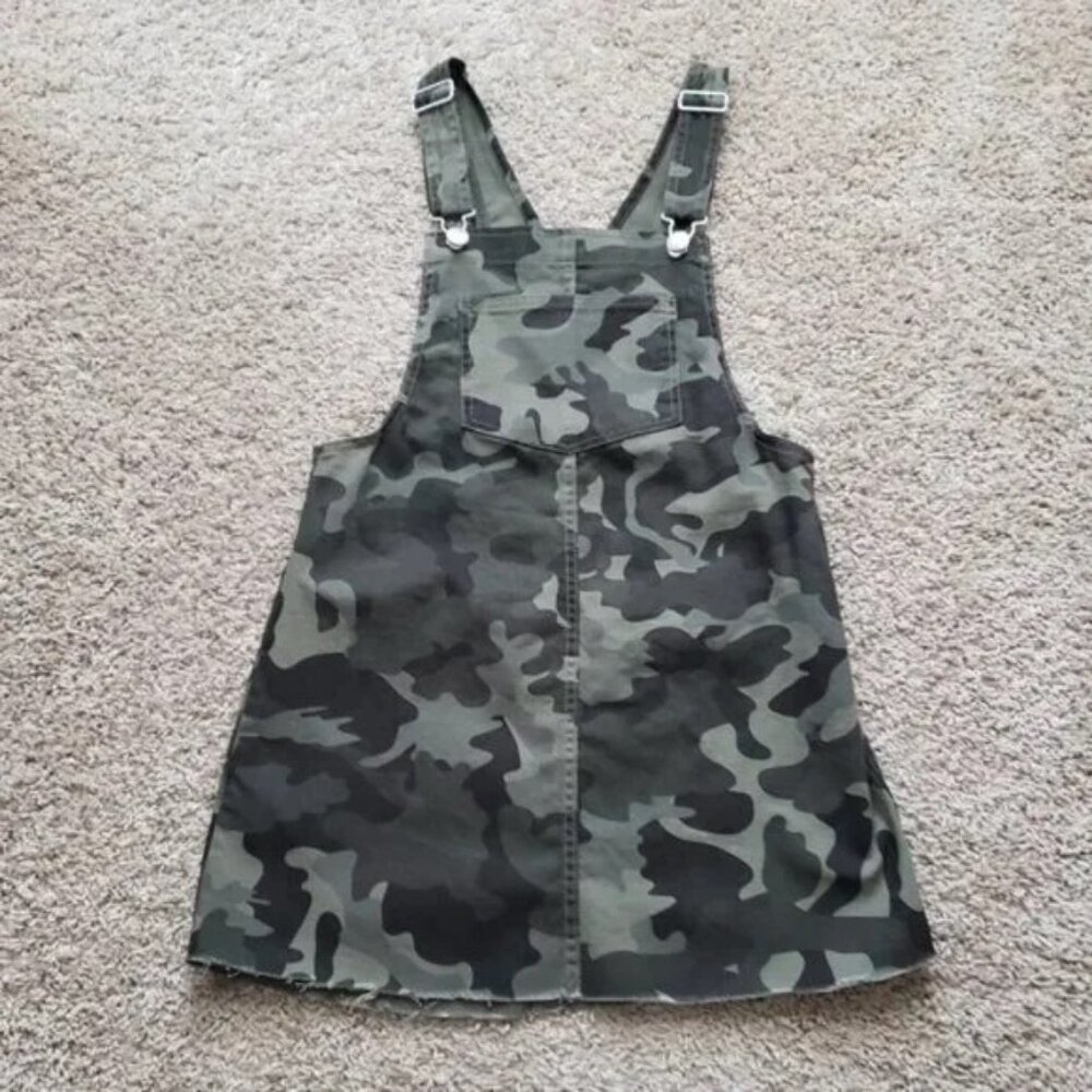 Wild Fable Green Camo Overall Pocket Dress.